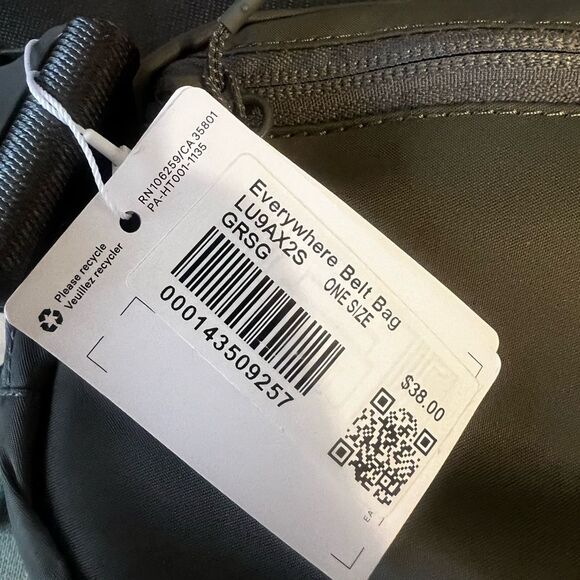NWT Lululemon Everywhere belt bag in Grey Sage with free small Lululemon tote! - Picture 10 of 13